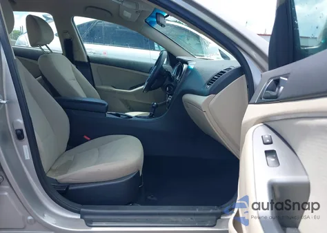 2015 Kia Optima Lx z USA, uszkodzony, nr VIN 5XXGM4A76FG477626